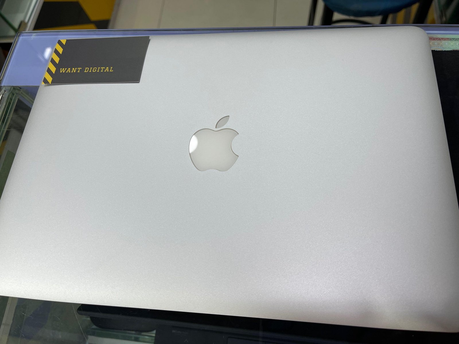 MacBook Air 13 2015 06 scaled