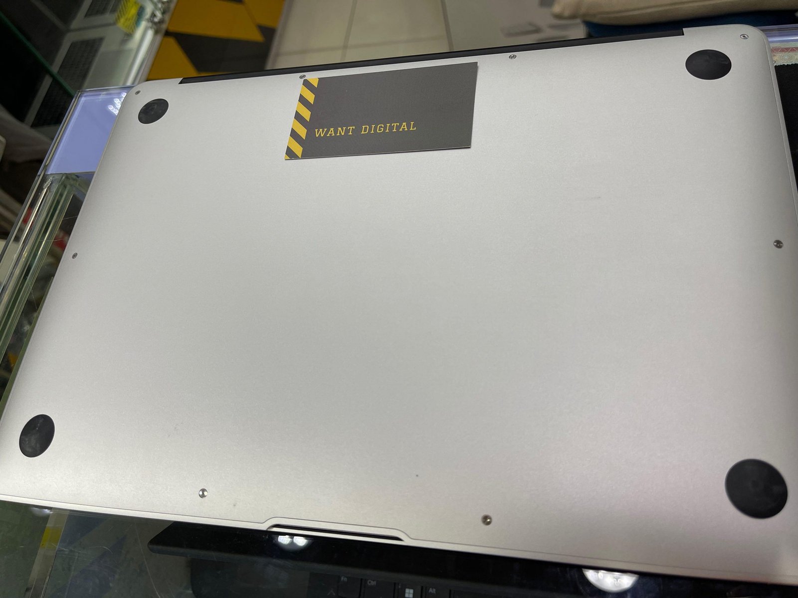 MacBook Air 13 2015 07 scaled