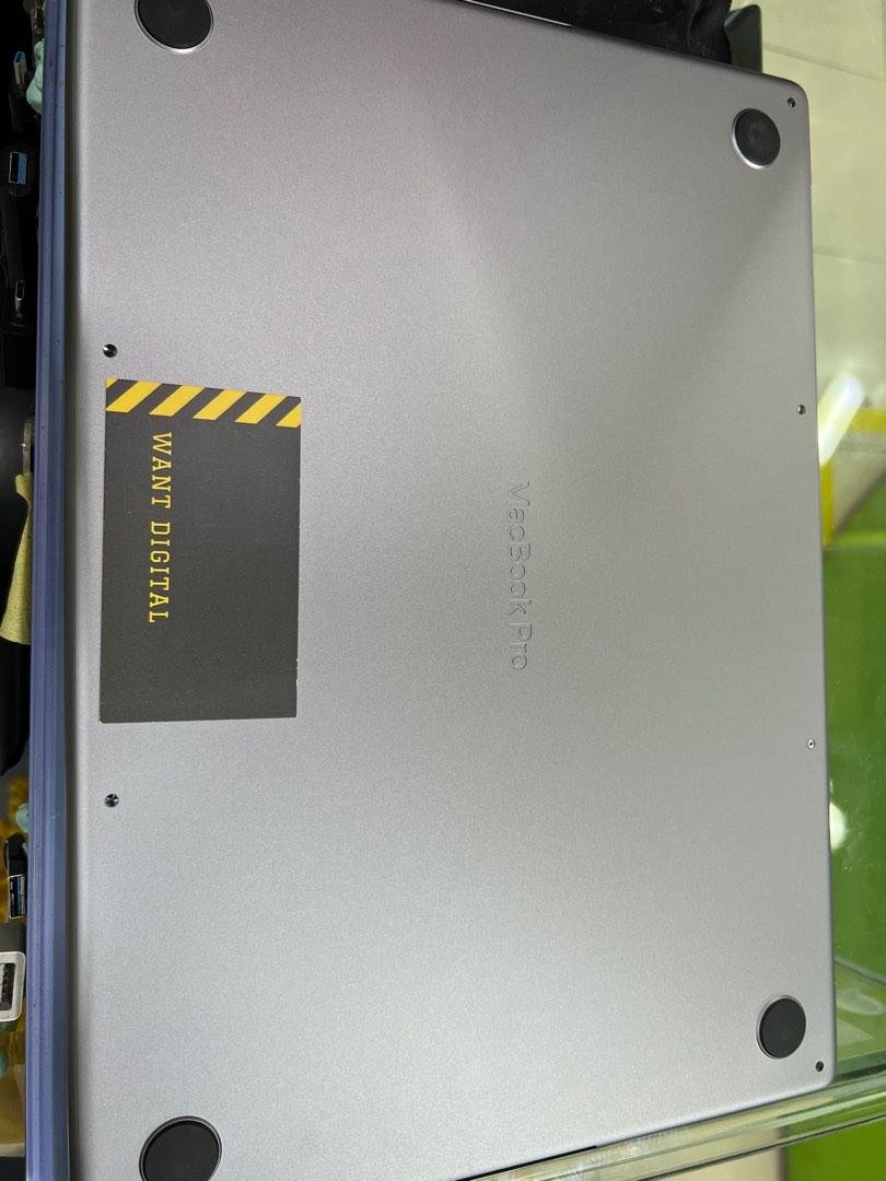 2021 99 New MacBook Pro M1 Max 6