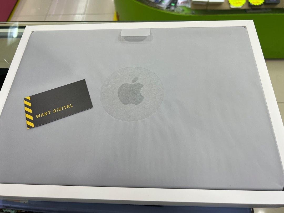 2021 99 New MacBook Pro M1 Max 7