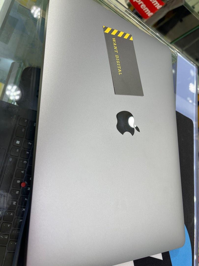 99 New MacBook Pro 13 2020 5