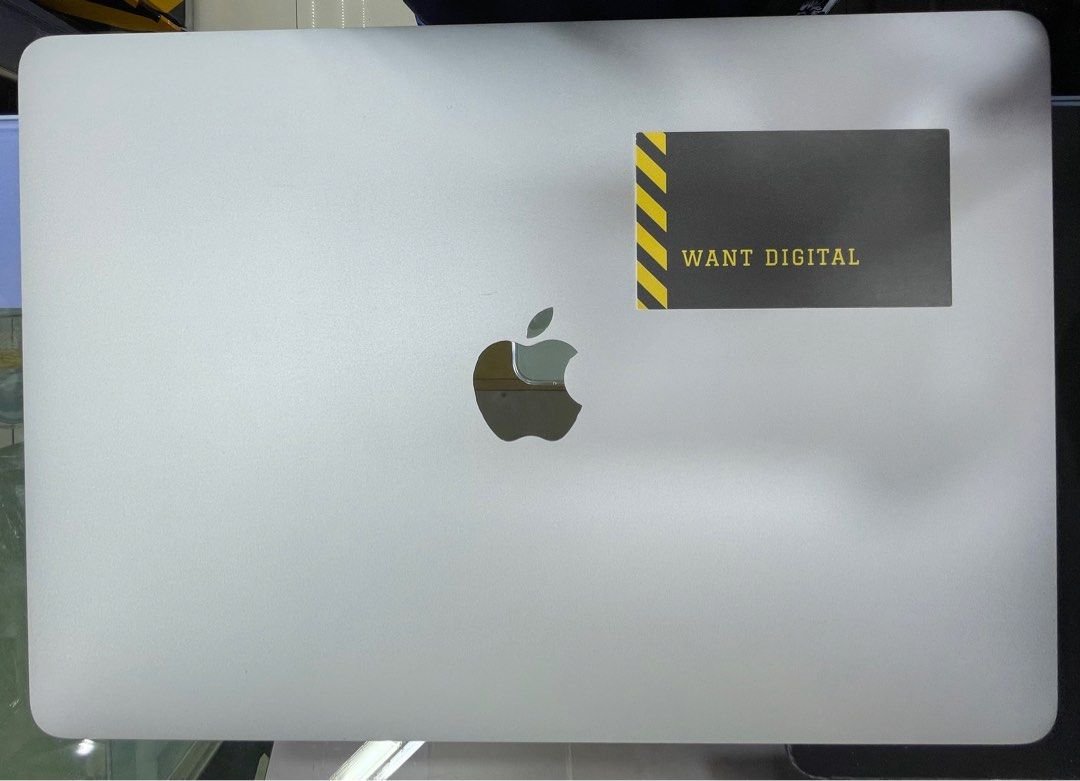 MacBook Pro 13 2018 i7 ver 2