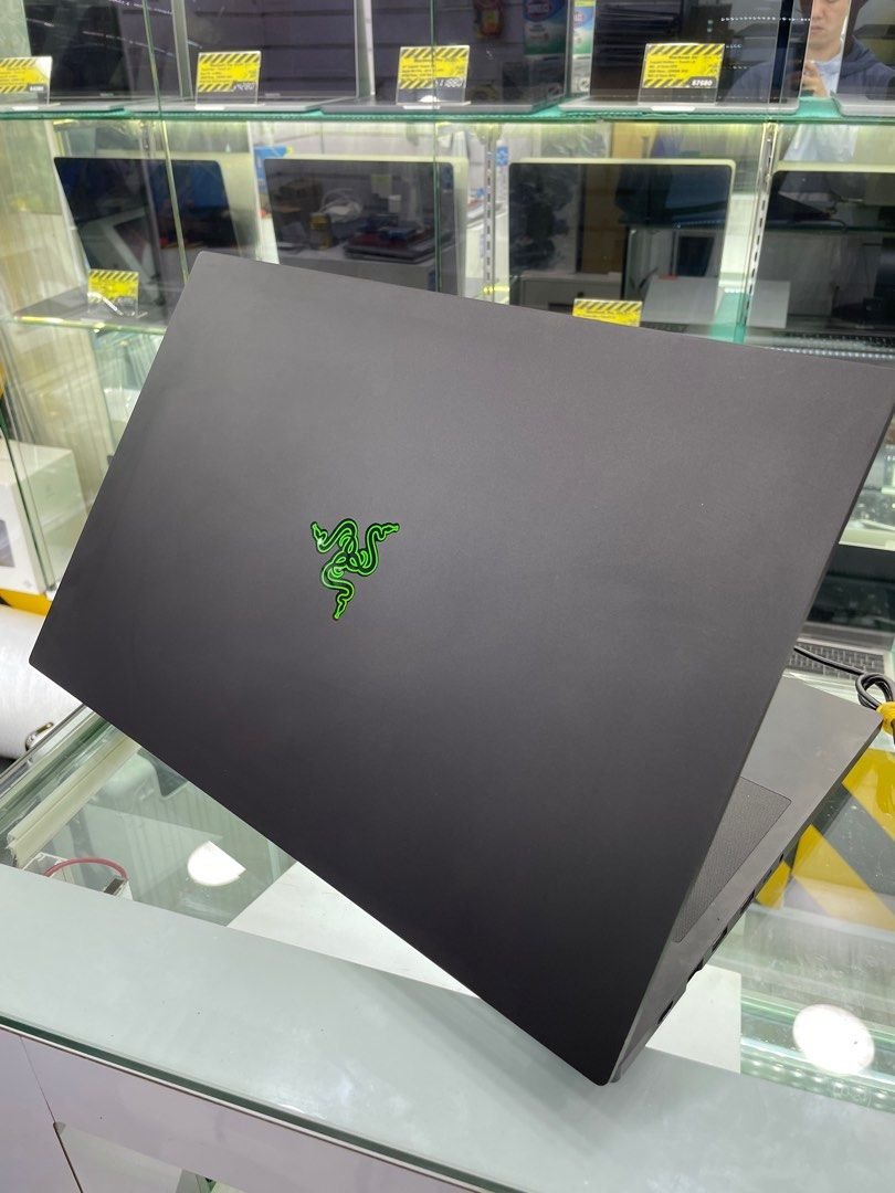 Razer Blade Pro 17 2019 RTX 2080 Gaming Laptop 95 New 2