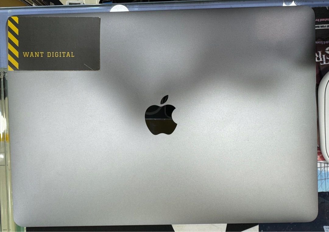 macbook pro 13 2018 i716512 1707219560 ae566889 progressive