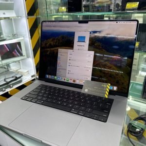 macbook pro 16 m2 pro 16gb 512 1719472270 c9dacaea progressive